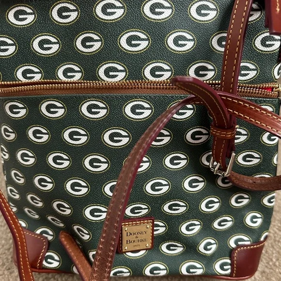 Dooney & Bourke Green Bay Packers Crossbody Bag -Authentic - Picture 2 of 6